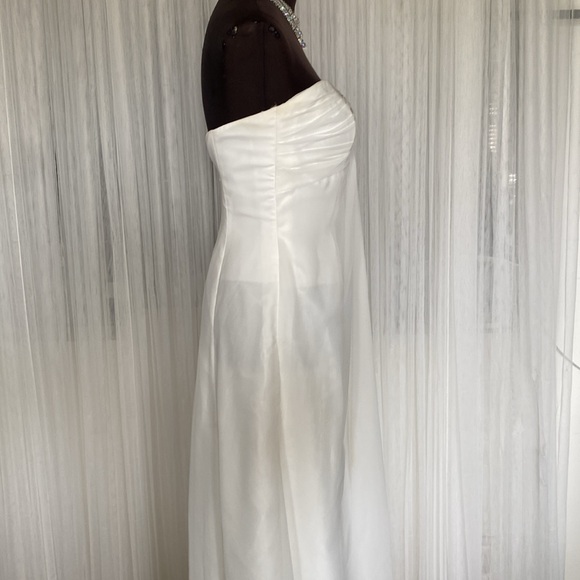 Strapless Wedding/Prom gown! Impression Bridal ivory colour! Overlay! Size 6 - Picture 5 of 12